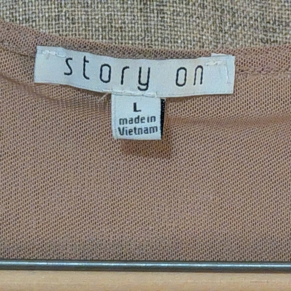 NWT Anthropologie Ruched Pink Beige Blouse Long Sleeves Women's Size Large - Picture 2 of 3